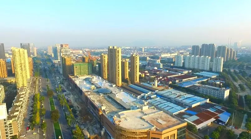 前11月，，，，，，，全县高端装备制造业完成产值103亿，，，，，，，实现较快生长