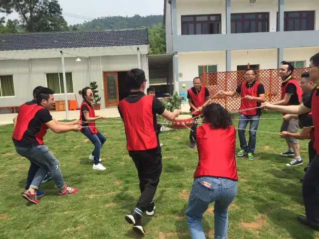 “向梦想出发” k8凯发销售团建活动完善绽放