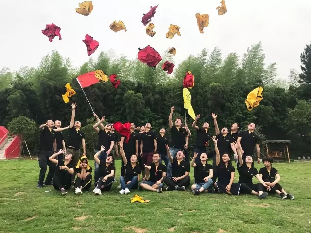 “向梦想出发” k8凯发销售团建活动完善绽放